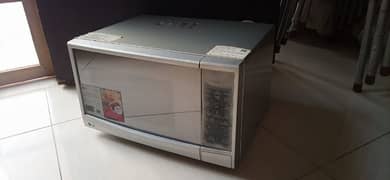 LG Microwave & oven good condition