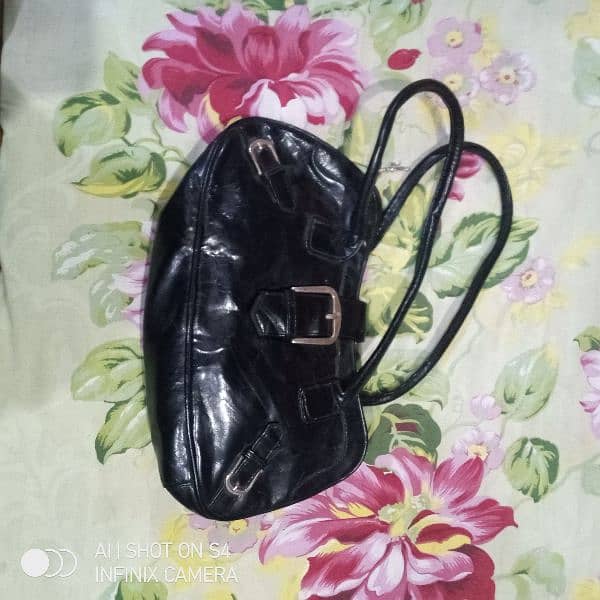 preloved bags  price fixed 0