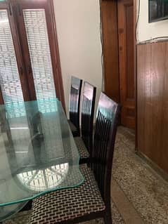 simple and beautiful dinning table in very low price
