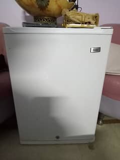 Room Fridge white color, in excellent condition