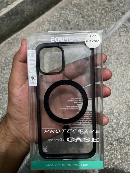 Original Magsafe case for Iphone 12 pro 1