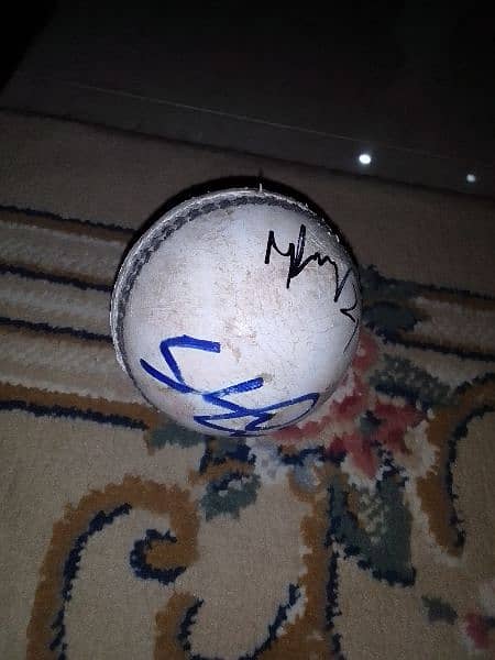 shadab Khan and Muhammad Nawaz signed ball 2