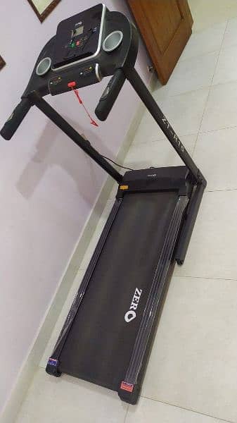 Treadmill in almost new condition (ZT-R15) 6