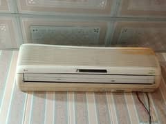 LG ac 1 ton cooling good only one kit need to repair