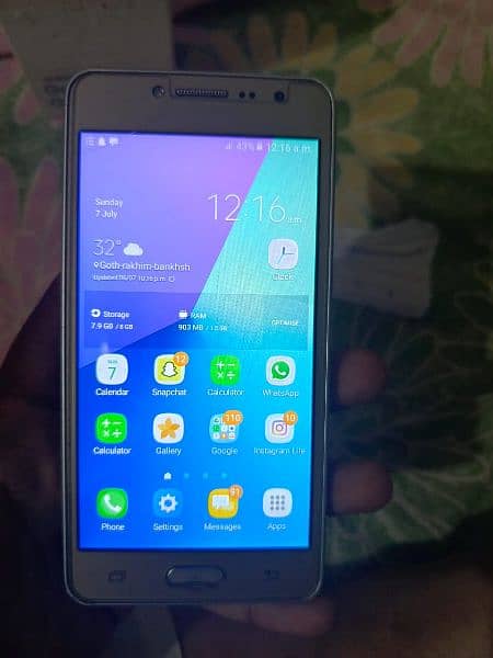 Samsung Galaxy grand prime+ with box and charger 6