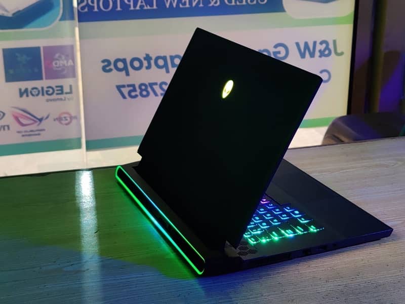 Alienware M15 core i7 Laptop 5