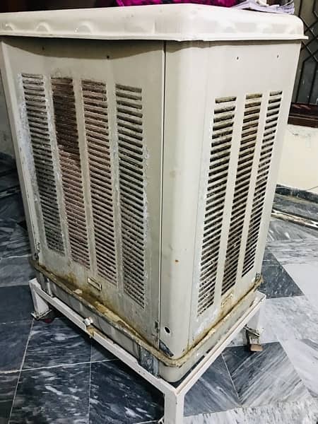 air cooler for sale hy good condition me hy chlny me bhtreen hy 3