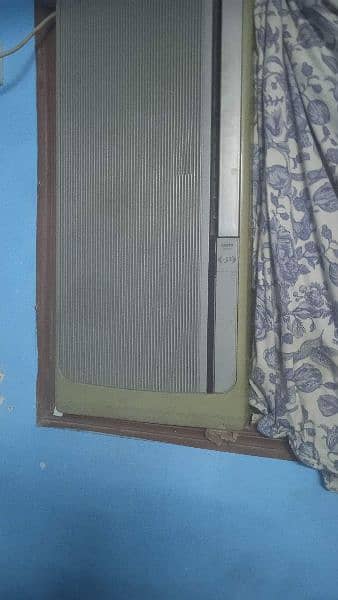 220 Tower window AC 0