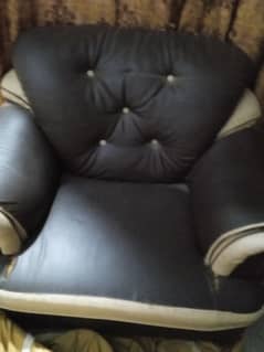 5 seater sofa for saLe