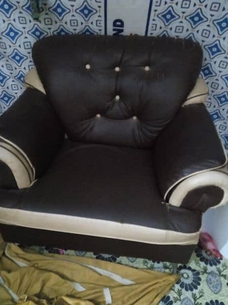 5 seater sofa for saLe 1