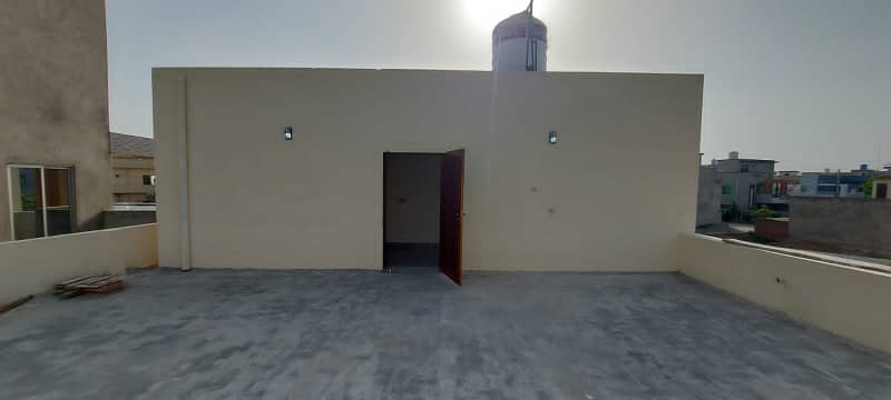 10 Marla Brand New 1.5 Storey House For Sale In Central Park Housing 15