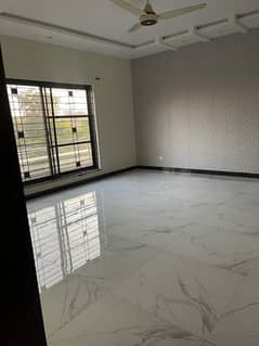 5 Marla Facing Park Upper Portion For Rent In Central Park Housing Scheme