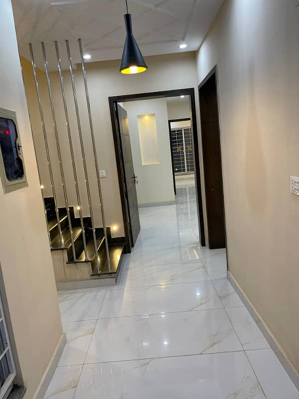 10 Marla Branded Double Storey House For Sale In Central Park Housing Scheme 4
