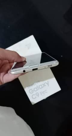 Samsung Galaxy C9 Pro/6gb ram/64gb memory