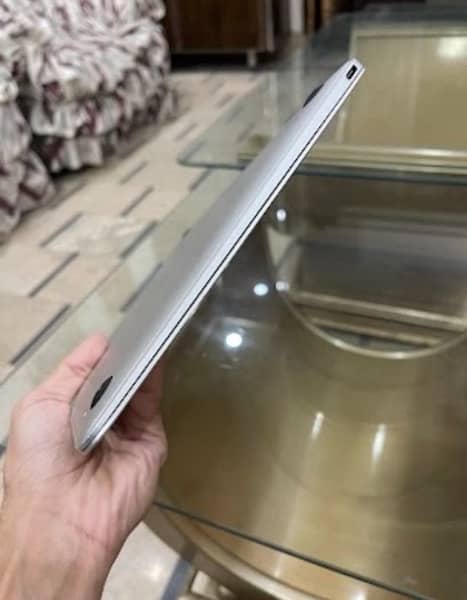 MacBook 2015 slimmest and powerful device. 3