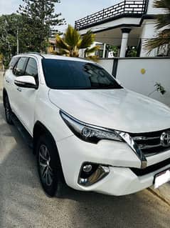 Toyota Fortuner V 2017 Urgent sale