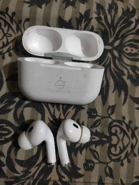 earphone 3 Month use with box 1
