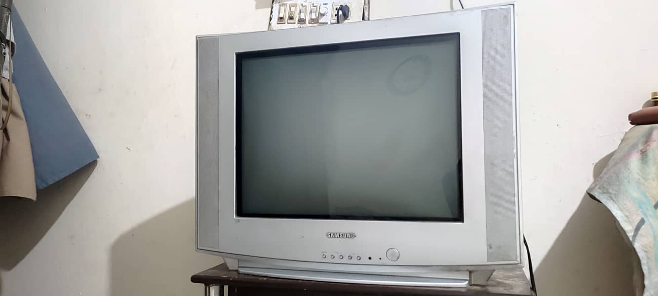 Samsung flat screen TV for sale good condition 1