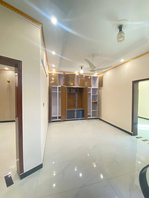 10 Marla House Available For Sale at the prime location of architect society lahore 41
