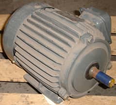 7.5 hp signal phase 3 phase motor available.