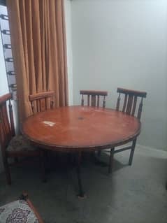 Round Dining Table with Six Chair's
