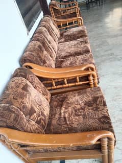 urgent sale wooden 5 seater sofa set l. just rs18500