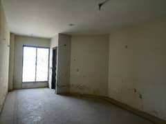 Prime Location 400 Square Feet Spacious Office Available In Gulberg For rent