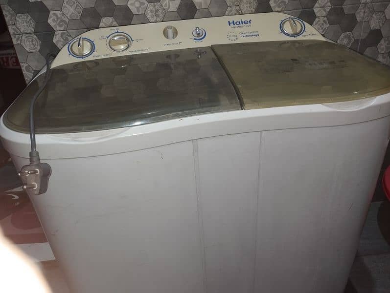 Haier washing machine with Dryer 0