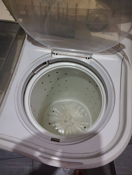 Haier washing machine with Dryer 9