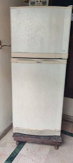 Dawlance fridge with staplizer