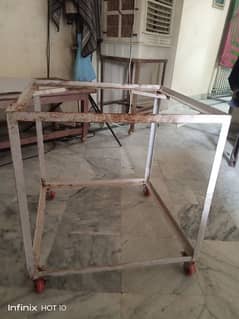 iron stand 2x2x2 feet size