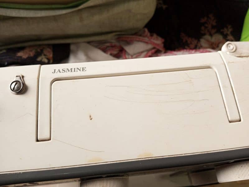 jasmine automatic sewing machine for urgent sale 0