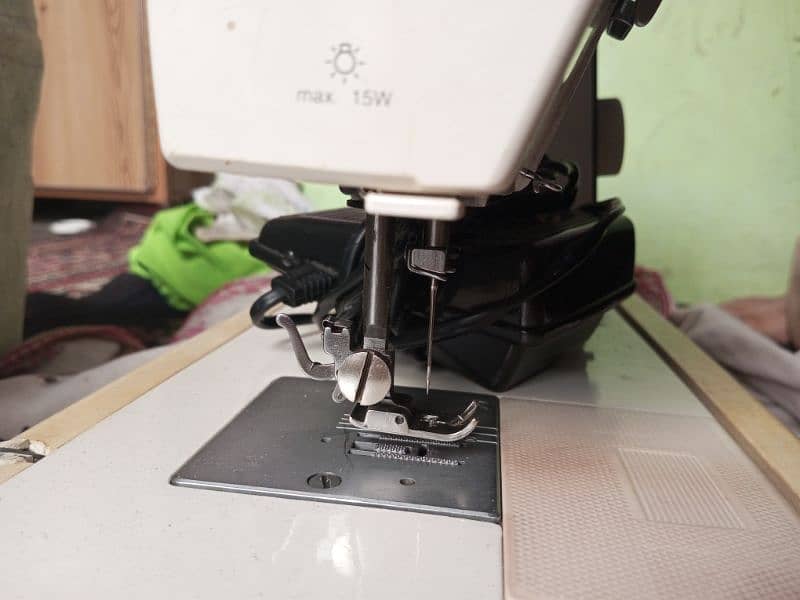 jasmine automatic sewing machine for urgent sale 7