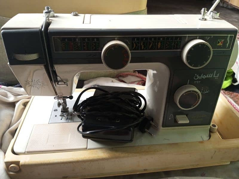 jasmine automatic sewing machine for urgent sale 12