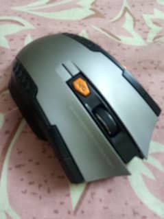 wireless gaming mouse with 7 buttons