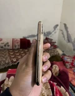 Iphone 11 pro urgent selling