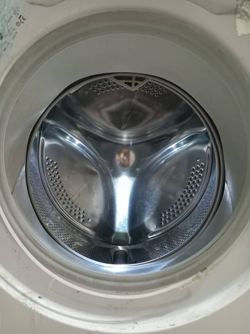 HOOVER Fully Automatic Front Load Washing Machine 1