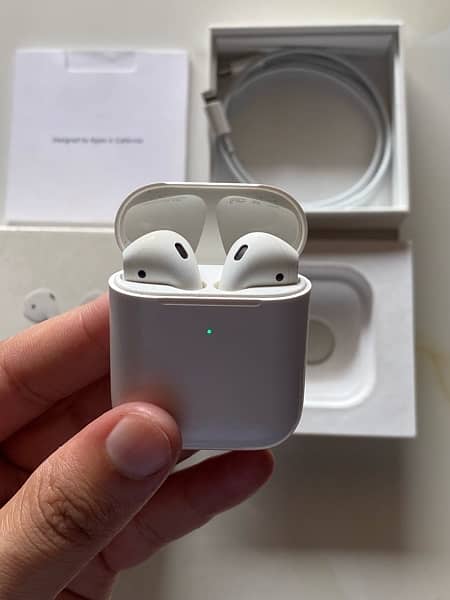 Apple Airpods 2nd generation one side working properly 1