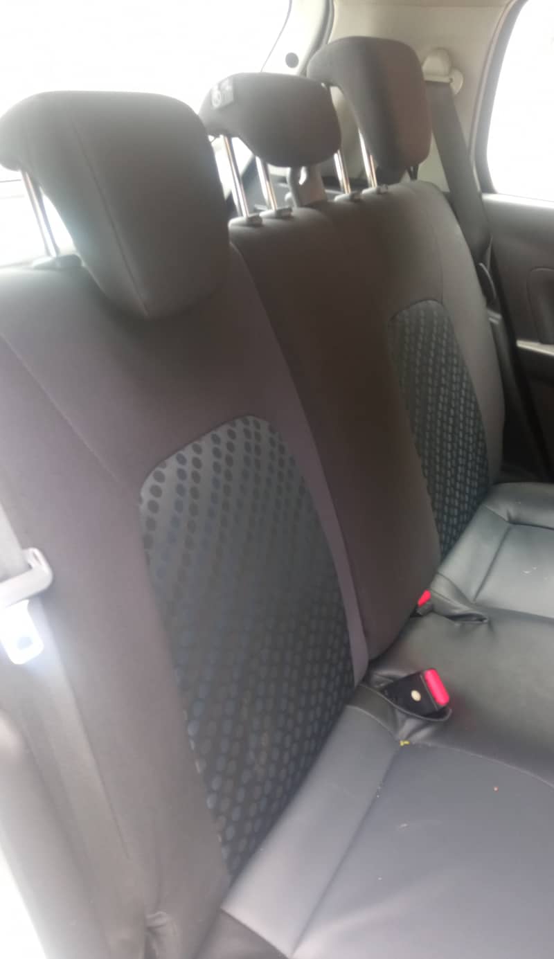 New Suzuki cultus rear back seat head rest wali. VXL vxr ags 2