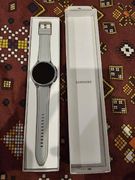 Samsung galaxy watch 6 classic 47 mm Silver 0