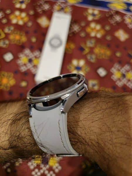 Samsung galaxy watch 6 classic 47 mm Silver 4
