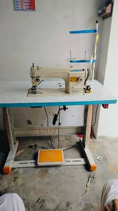 Jack 9500 sewing machine for sale new servo motor and new table stand