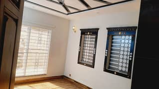 10 Marla Brand New House For Sale Valencia Town
