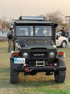 Toyota Land Cruiselr FJ 40 1984