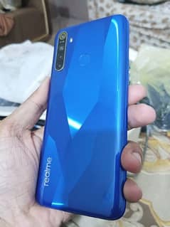 Realme 5 4/64 in 10/10 Condition with original charger and box