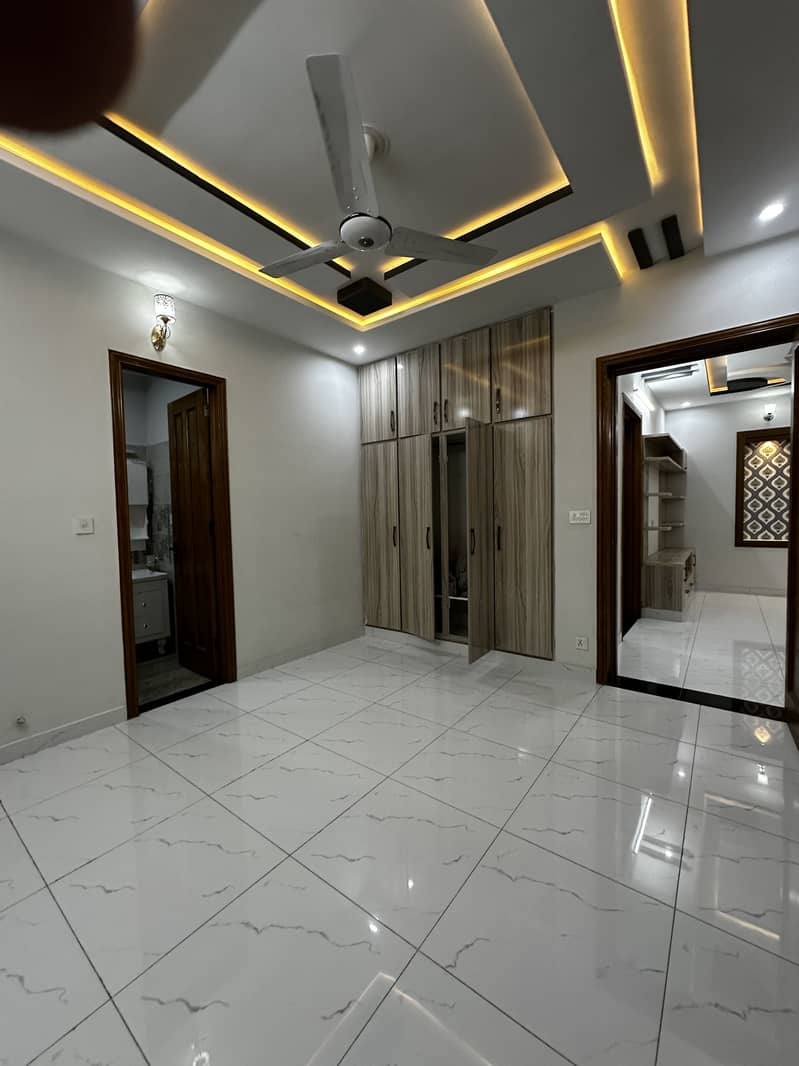 8 MARLA HOUSE FOR SALE IN BLOCK A FAISAL TOWN 36