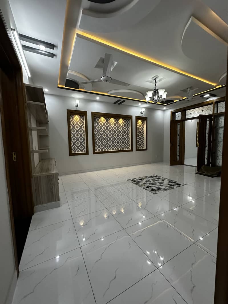 8 MARLA HOUSE FOR SALE IN BLOCK A FAISAL TOWN 44