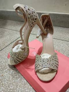 "Stylish heels for sale- Comfortable and perfact for any ocassion"