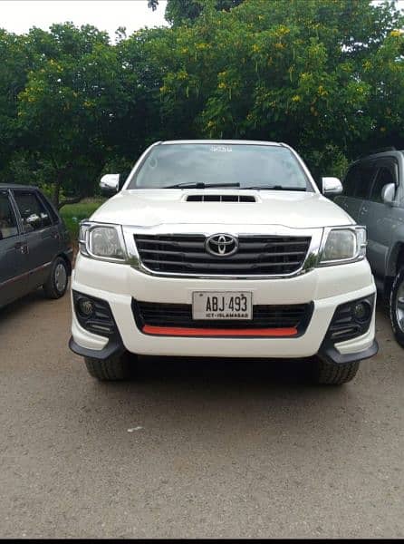 Land Cruiser V8 For Rent in Islamabad, Prado Revo Rent A Car Islamabad 1