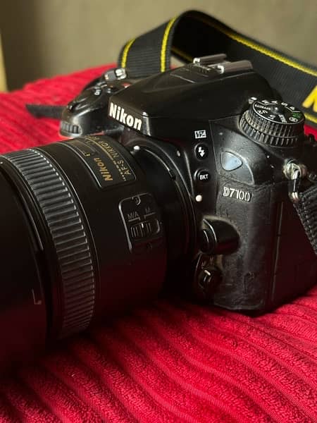 Nikon D7100 With Nikon 85mm 1.8G & Nikon 35mm 1.8G 1